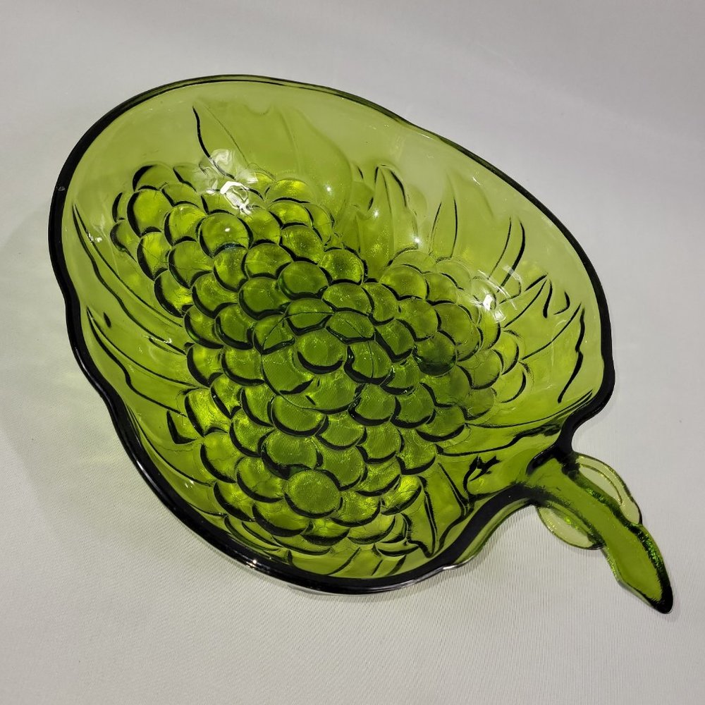 Carnival Glass Vintage 10" Green Grapes Fruit Bowl Dish